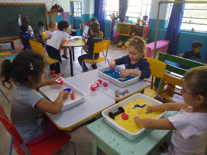 Mais de 1500 alunos retornam as aulas na Rede Municipal de Ensino